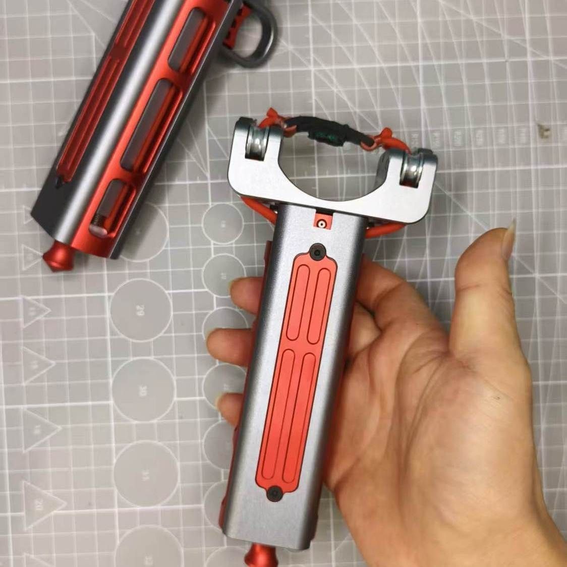 CNC All-Metal Automatic Repeat - Outdoor Hunting Products recension och pris
