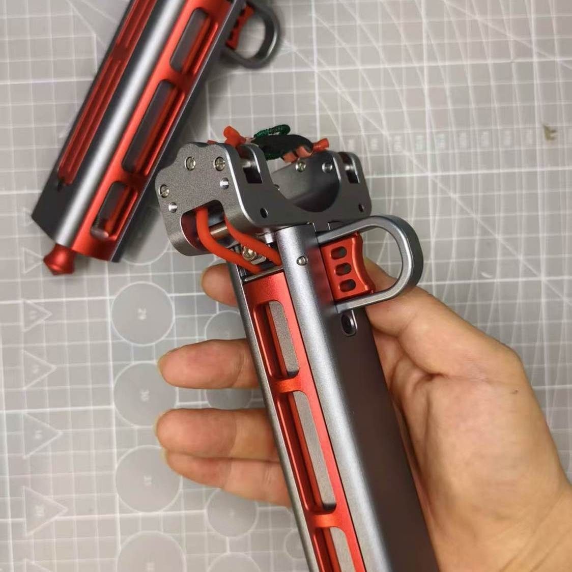 CNC All-Metal Automatic Repeat - Outdoor Hunting Products recension och pris